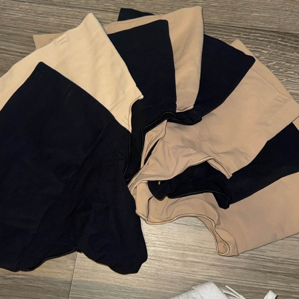 SKIMS Core Control High Waist Thong - Picture 3 of 4